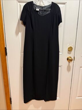 AGB Vintage Black Midi Shift Dress with V-Neck Size 12p